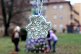 Predstavljeno pleteno božićno drvce u Klinici za psihijatriju Vrapče